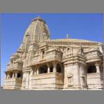 Yet another beautiful Jain temple...
